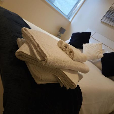 Comfy Spacious Apartment In Canary Wharf Londra Dış mekan fotoğraf