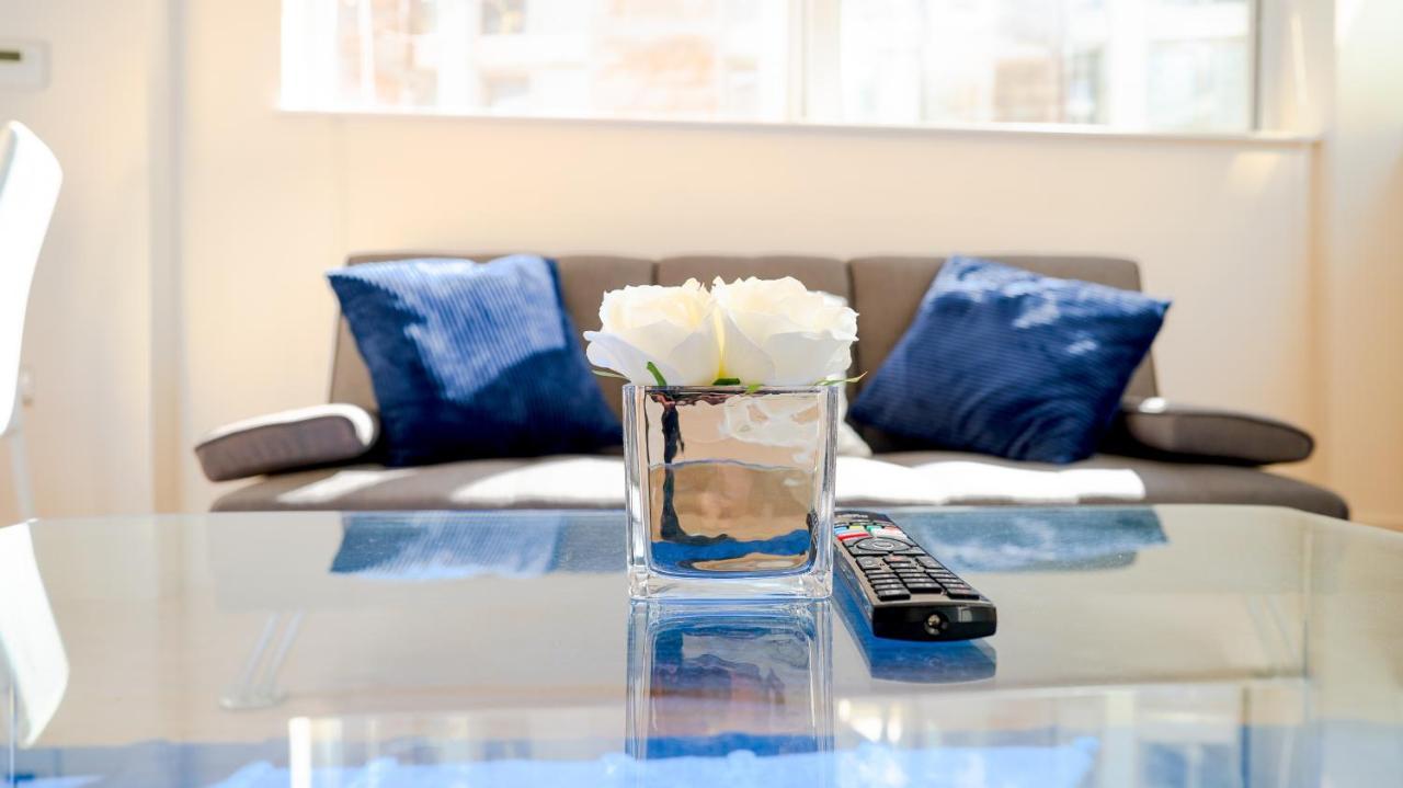 Comfy Spacious Apartment In Canary Wharf Londra Dış mekan fotoğraf