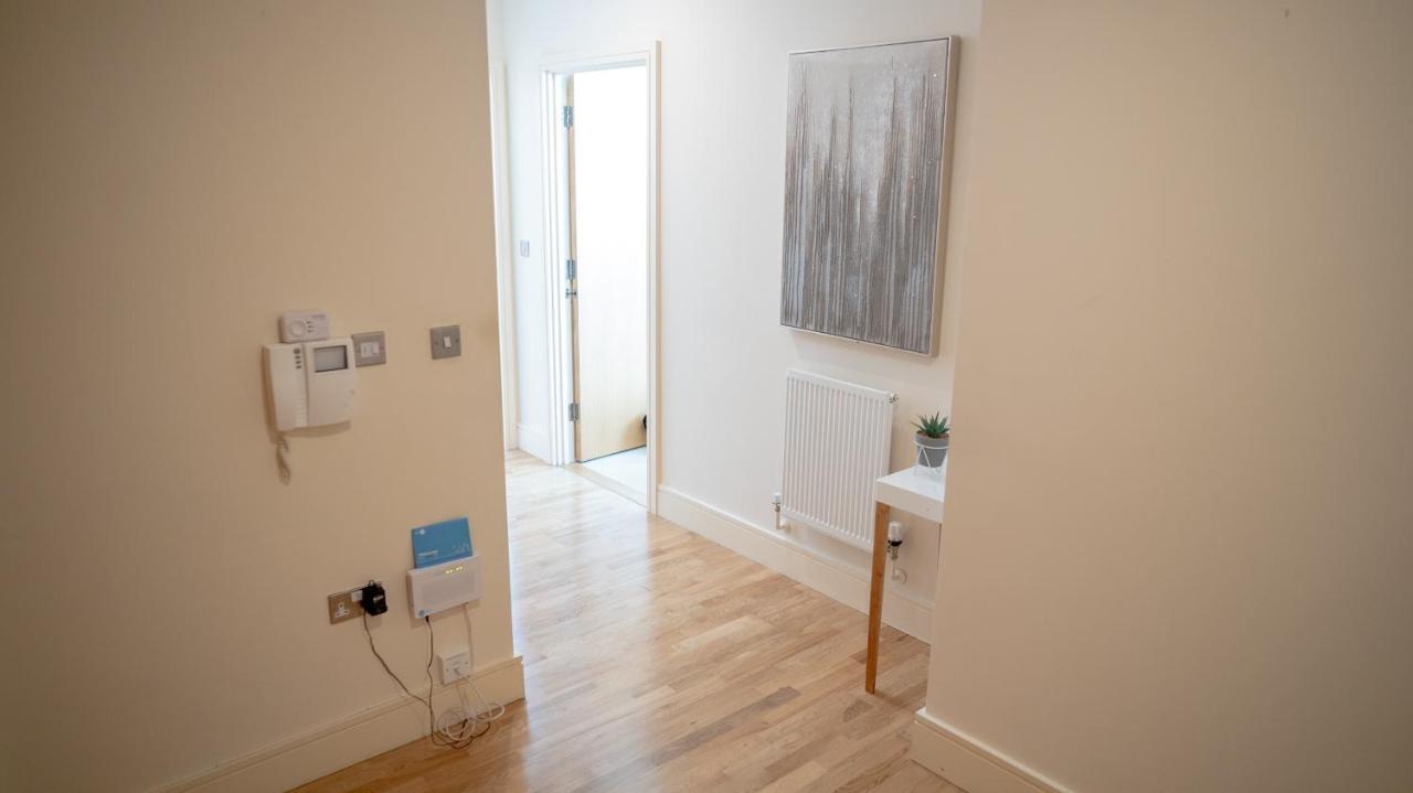 Comfy Spacious Apartment In Canary Wharf Londra Dış mekan fotoğraf