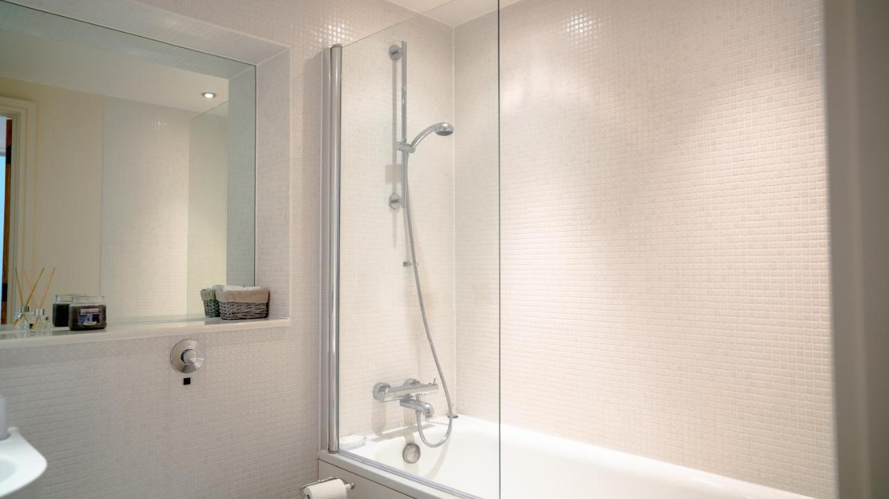 Comfy Spacious Apartment In Canary Wharf Londra Dış mekan fotoğraf
