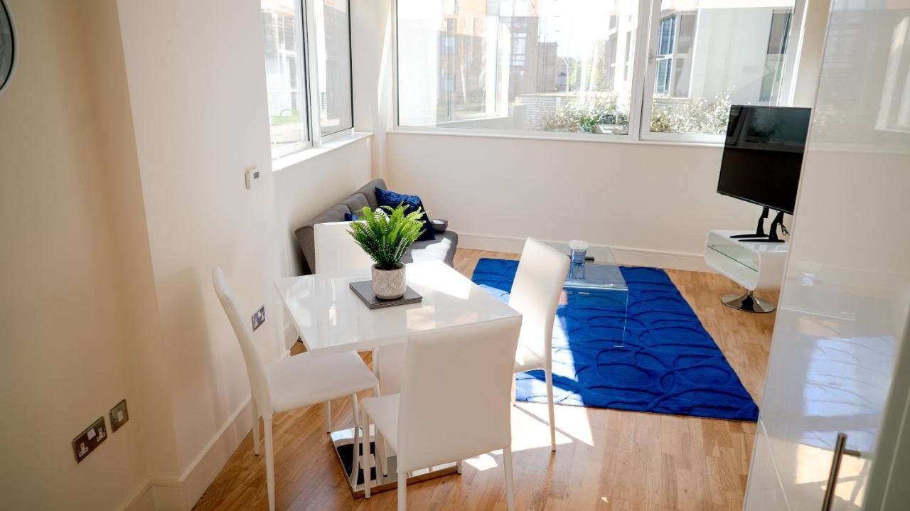 Comfy Spacious Apartment In Canary Wharf Londra Dış mekan fotoğraf